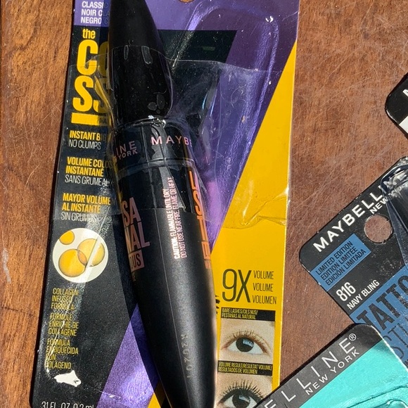 MAYBELLINE 3 MASCARAS AND 3 EYELINERS BUNDLE - Picture 3 of 7